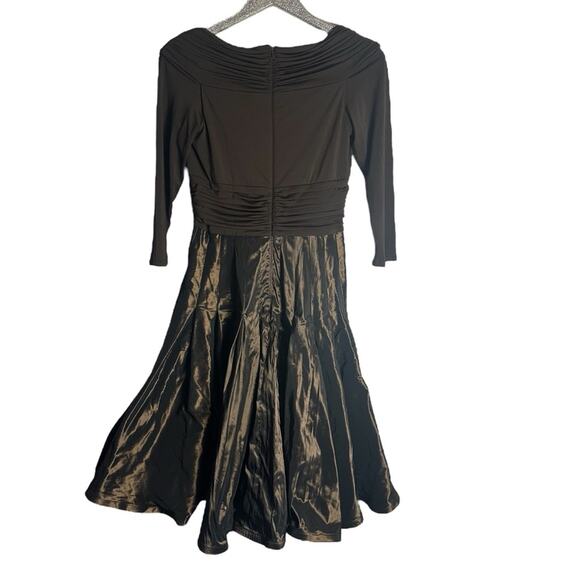 Tadashi Brown Dress Jersey Pleated and Taffeta - Picture 2 of 7